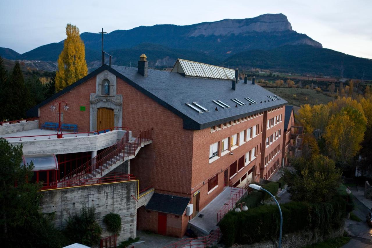 Residencia Albergue Jaca Esterno foto